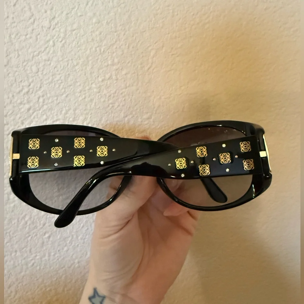 Loewe Black Sunglasses EUC - Picture 3 of 9